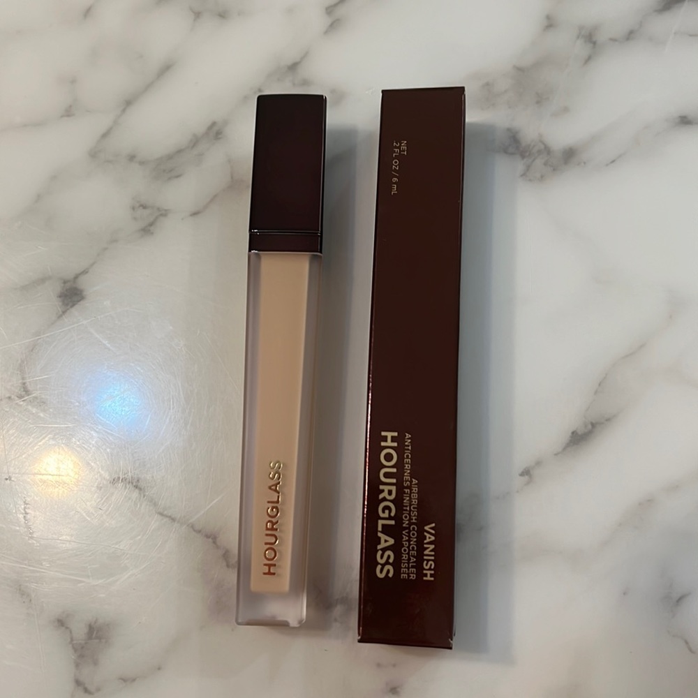Hourglass Vanish Airbrush Concealer